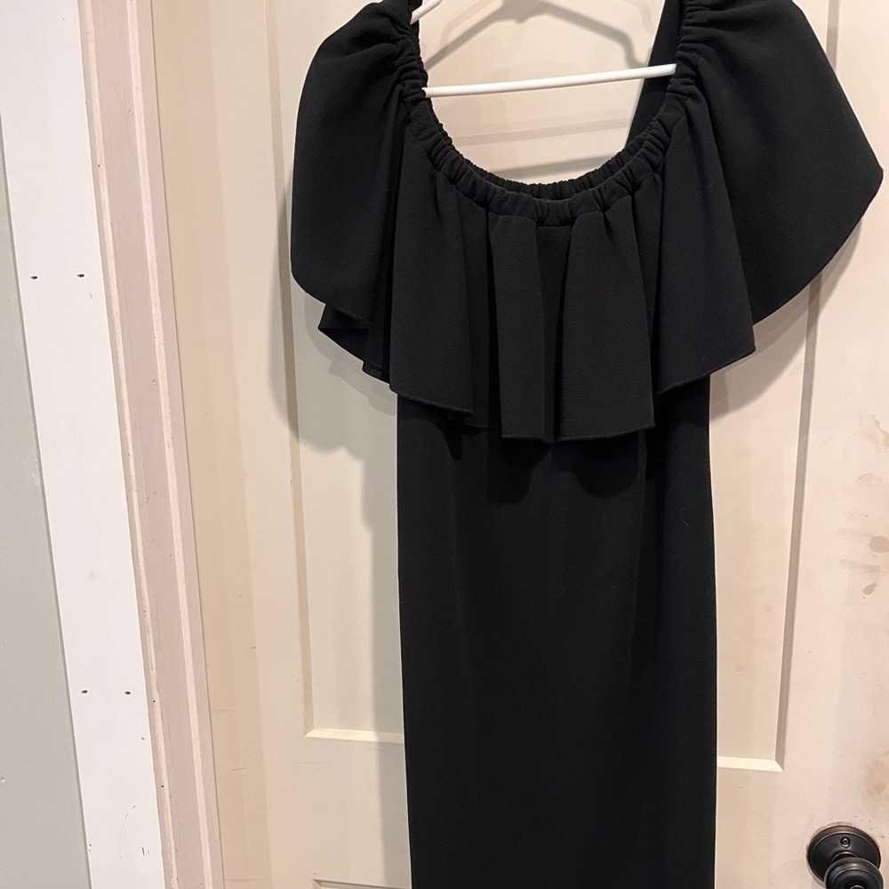 Ruffle black stretchy dress! Off shoulder XL